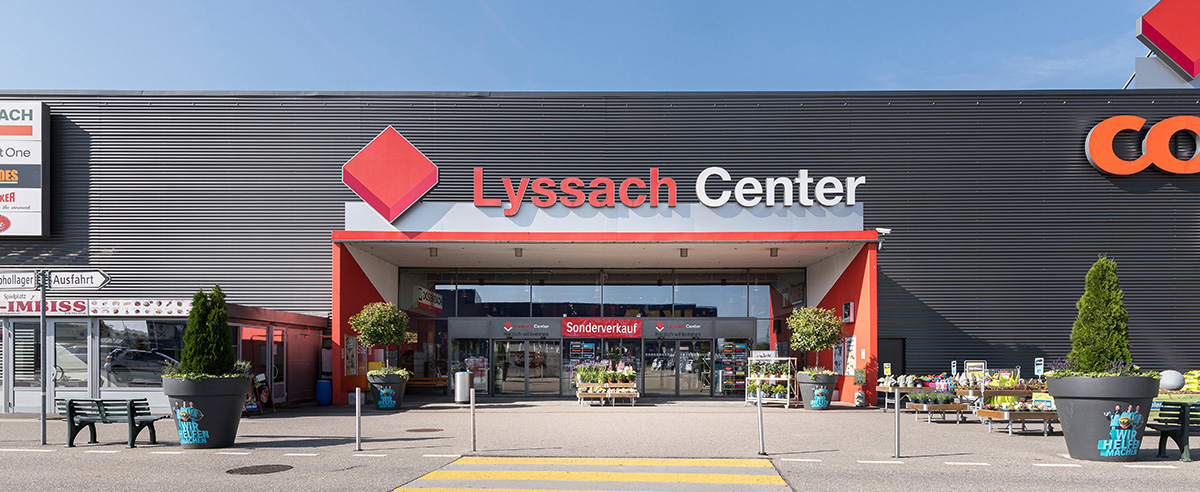 Auszahlung CHF Auszahlung EUR Sprachausgabe Hinweis: Der Bancomat steht Ihnen während den Geschäftsöffnungszeiten des Lyssach Centers zur ...